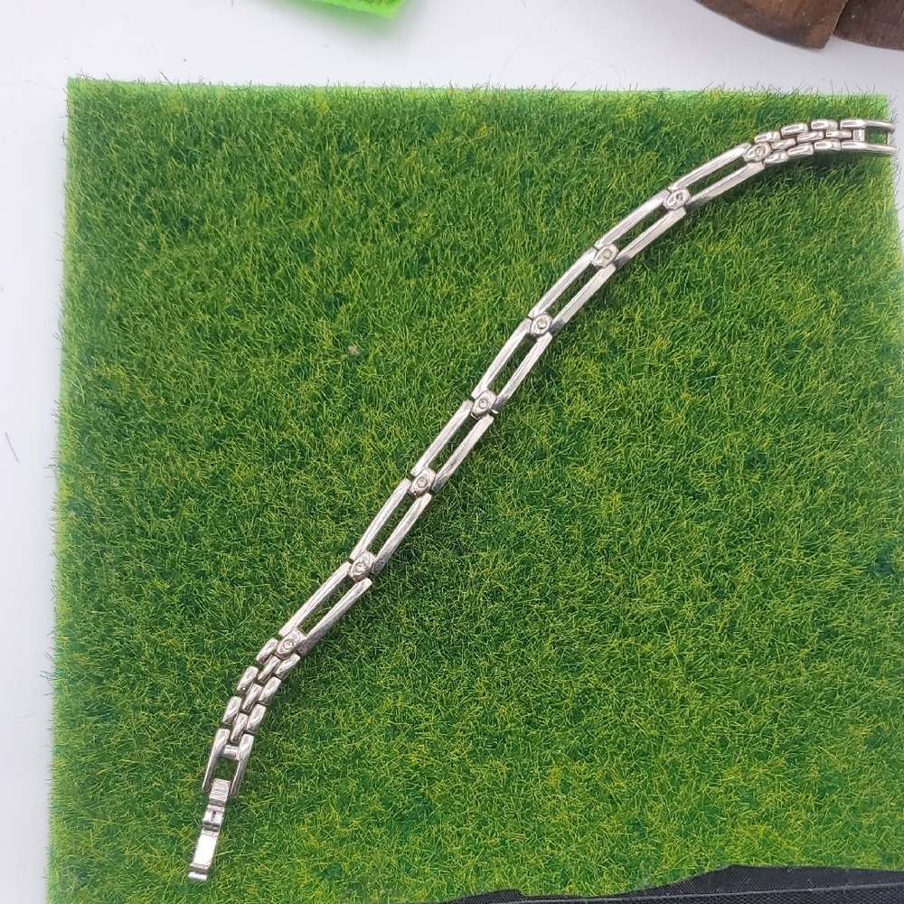 Elegant Silver Tone Crystal Unisex Chain Bracelet B3333
